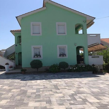 Lucija Apartments Vrh  外观 照片