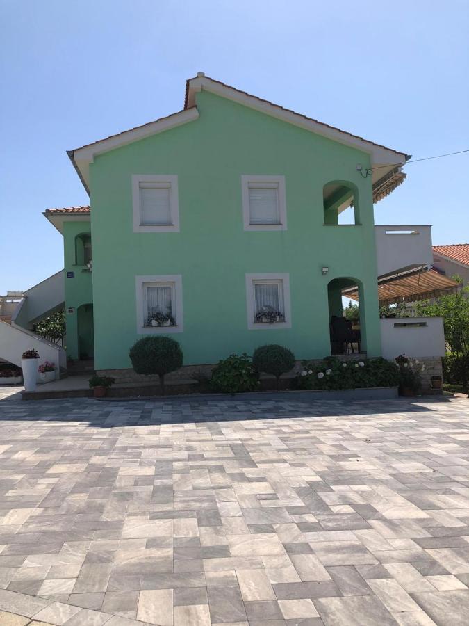 Lucija Apartments Vrh  外观 照片