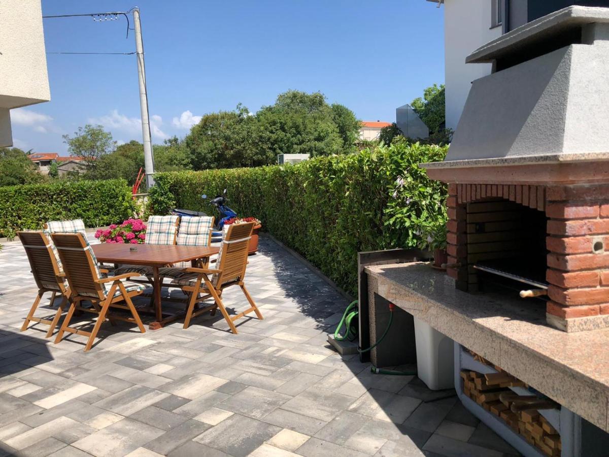 Lucija Apartments Vrh  外观 照片