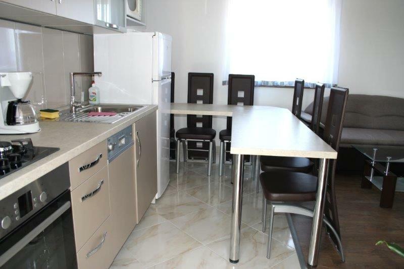 Lucija Apartments Vrh  外观 照片