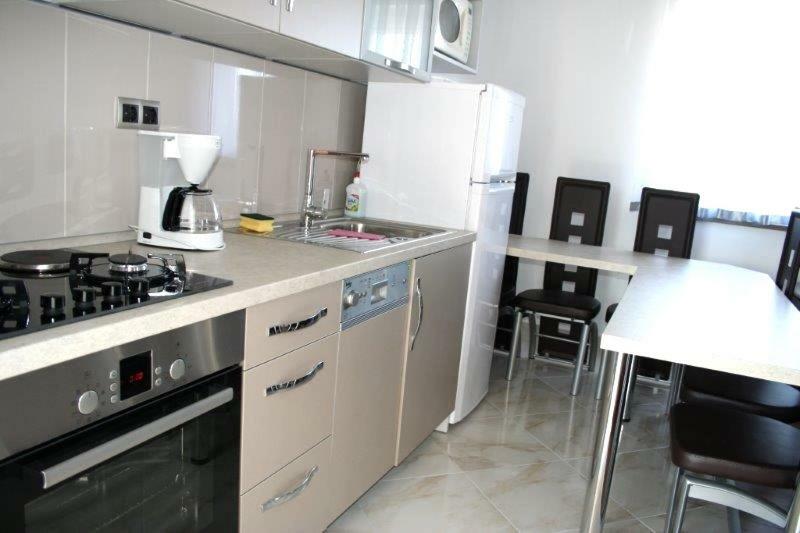 Lucija Apartments Vrh  外观 照片