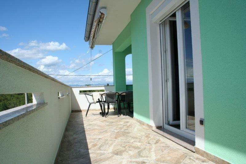 Lucija Apartments Vrh  外观 照片